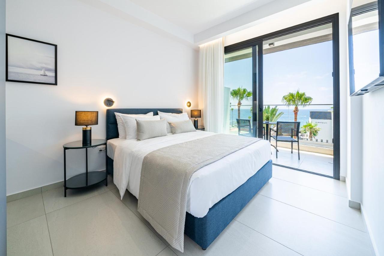 Waterside Sea View Apartments Pafos Dış mekan fotoğraf