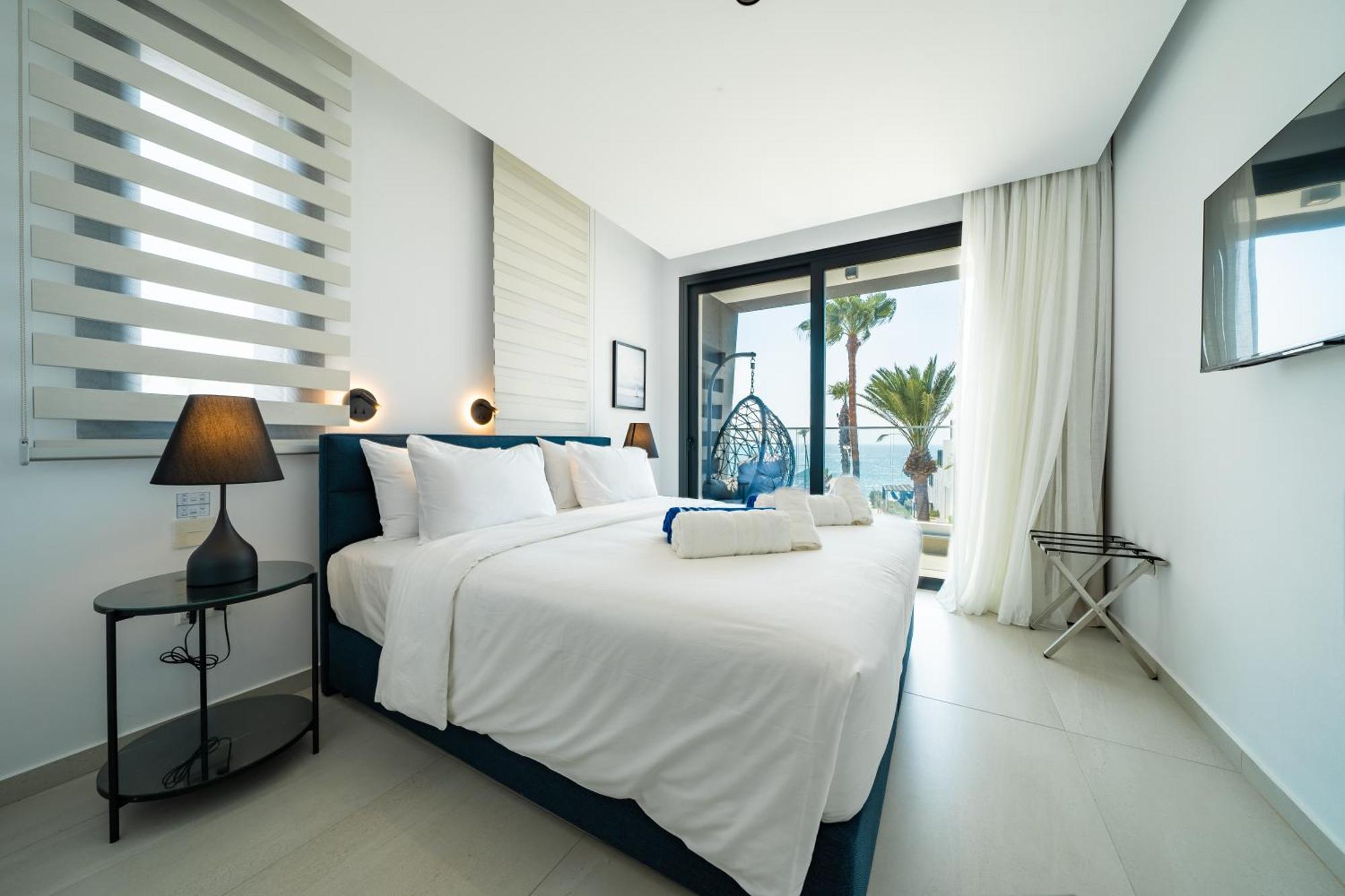 Waterside Sea View Apartments Pafos Dış mekan fotoğraf