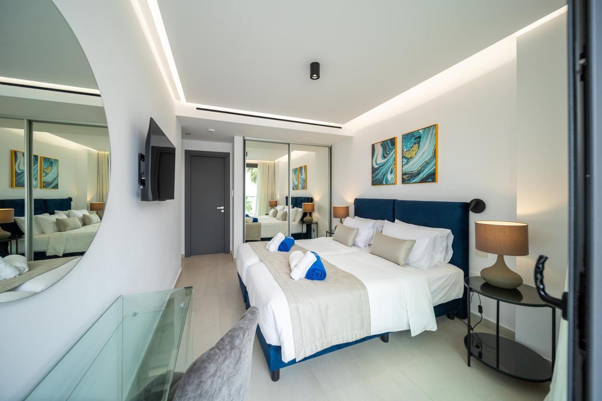 Waterside Sea View Apartments Pafos Dış mekan fotoğraf
